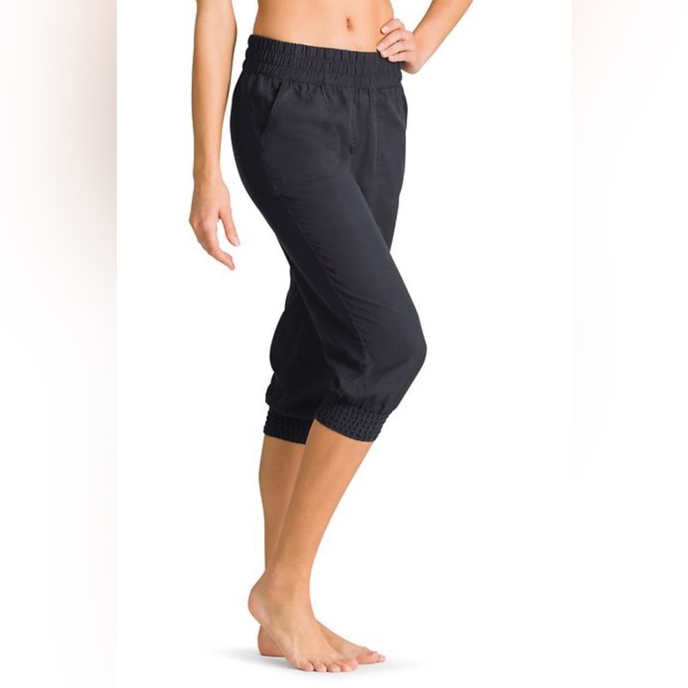 Athleta Benicia Capri Joggers Falcon Green